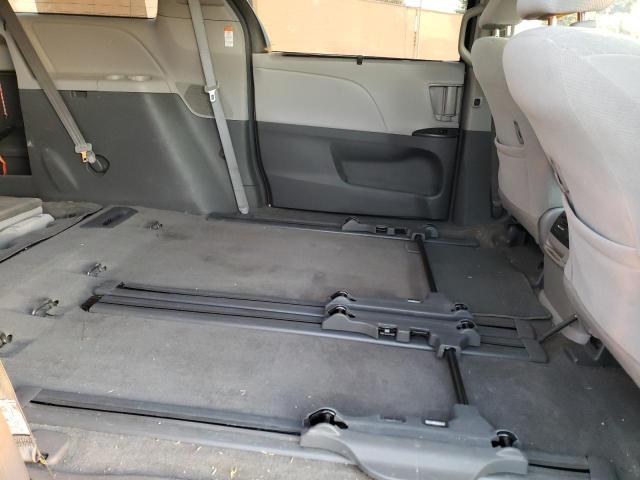 Photo 11 from auction – 2018 TOYOTA SIENNA LE with VIN 5TDKZ3DC0JS925610