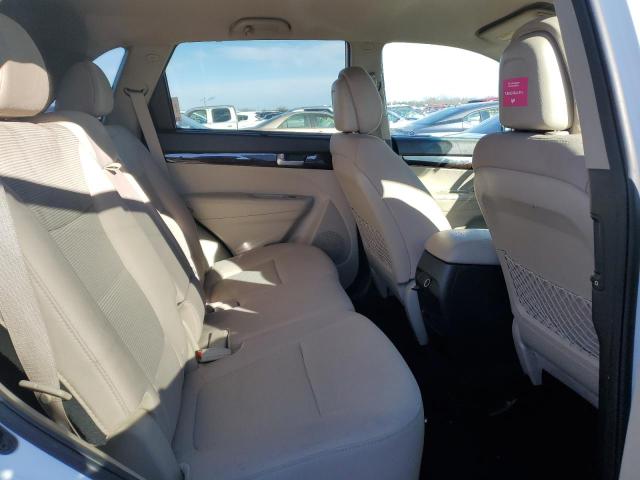 Photo 10 from auction – 2015 KIA SORENTO LX with VIN 5XYKT3A64FG566959