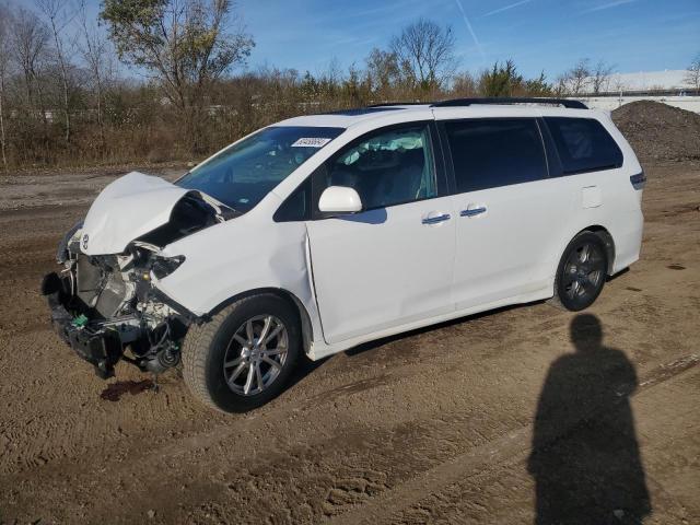 TOYOTA SIENNA SE 2017 with VIN 5TDXZ3DC3HS780076 - Photo from auction