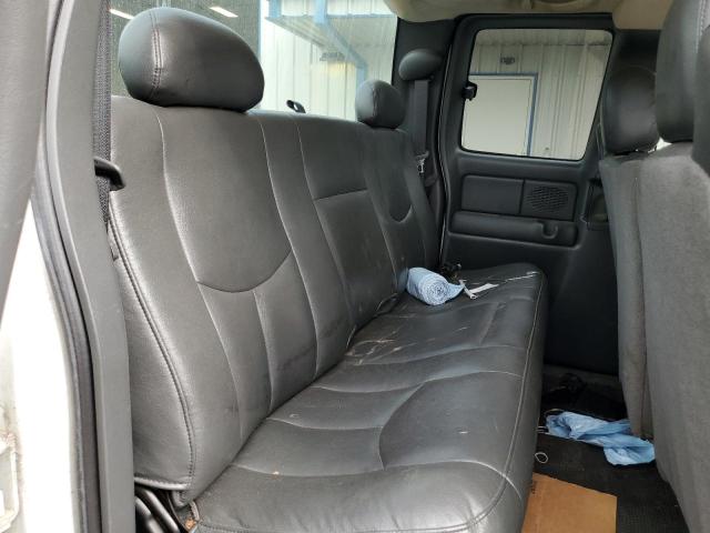 Photo 10 from auction – 2004 CHEVROLET SILVERADO with VIN 2GCEC19V441261188