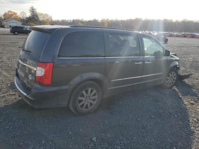 Photo 3 from auction – 2015 CHRYSLER TOWN & COU with VIN 2C4RC1BG6FR743632