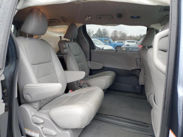 Photo 11 from auction – 2015 TOYOTA SIENNA XLE with VIN 5TDYK3DCXFS677274