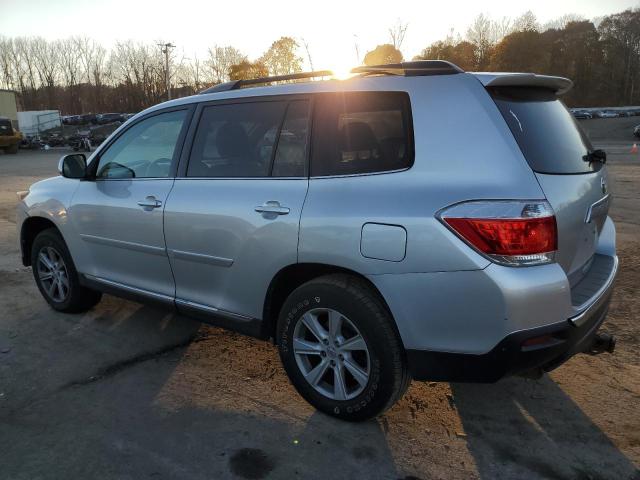 Photo 2 from auction – 2011 TOYOTA HIGHLANDER with VIN 5TDBK3EH6BS049559