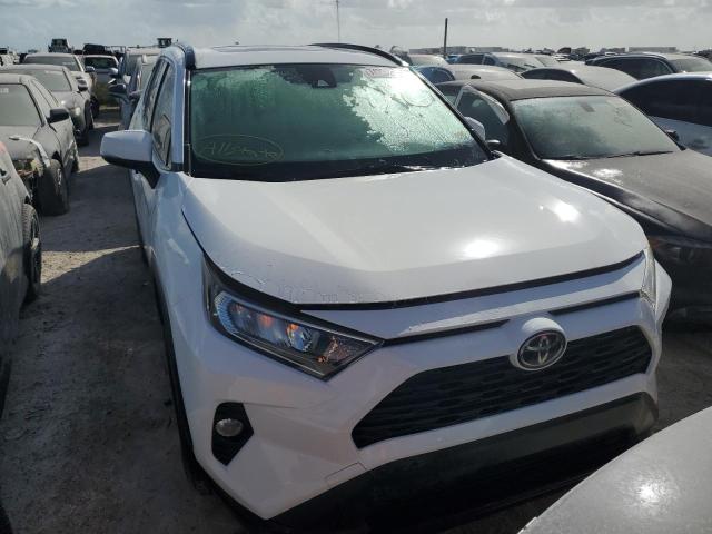 Photo 5 from auction – 2019 TOYOTA RAV4 XLE with VIN JTMW1RFV8KD018434