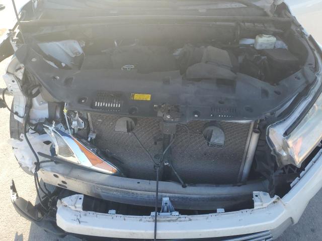 Photo 12 from auction – 2018 TOYOTA HIGHLANDER with VIN 5TDJZRFH6JS545503