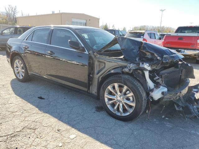 Photo 4 from auction – 2018 CHRYSLER 300 TOURIN with VIN 2C3CCARG5JH314366
