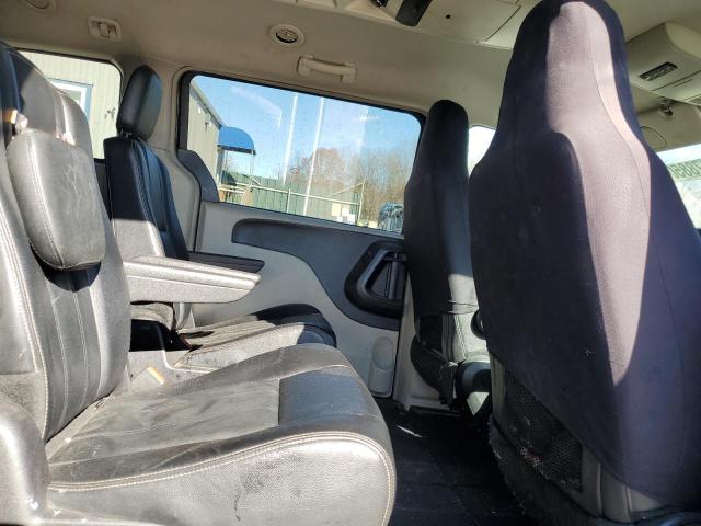 Photo 11 from auction – 2016 CHRYSLER TOWN & COU with VIN 2C4RC1BG7GR286606