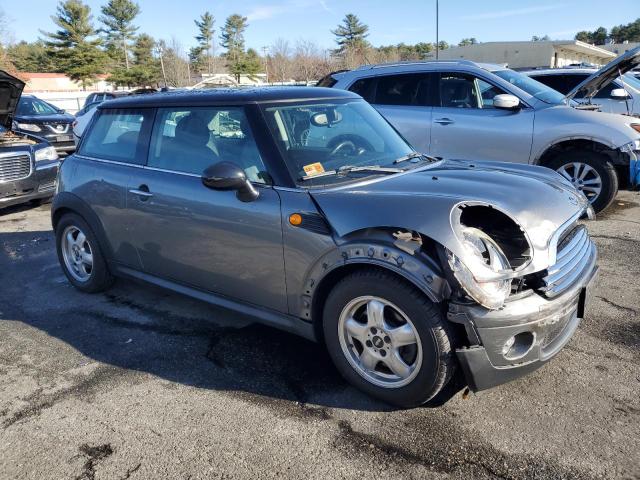 Photo 4 from auction – 2010 MINI COOPER with VIN WMWMF3C53ATZ21649