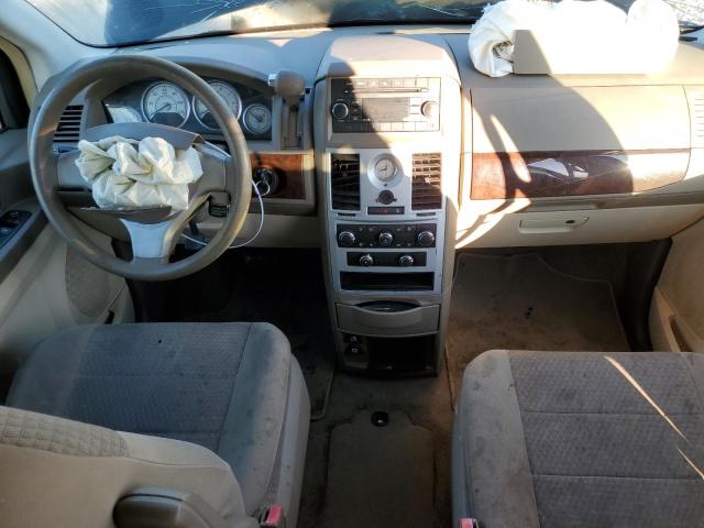 Photo 8 from auction – 2010 CHRYSLER TOWN & COU with VIN 2A4RR4DE6AR227530