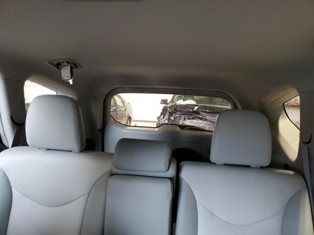 Photo 10 from auction – 2013 TOYOTA PRIUS V with VIN JTDZN3EU9D3242201