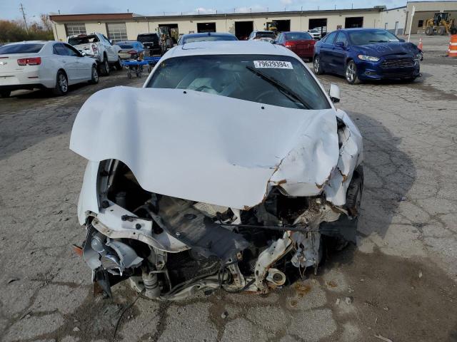 Photo 5 from auction – 2000 HYUNDAI TIBURON with VIN KMHJG35F9YU191917