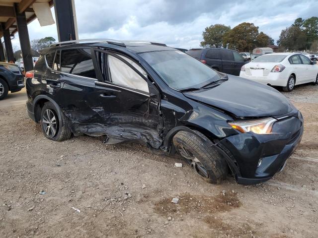 Photo 4 from auction – 2017 TOYOTA RAV4 XLE with VIN JTMWFREV7HD104992