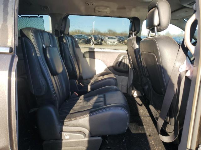 Photo 11 from auction – 2016 CHRYSLER TOWN & COU with VIN 2C4RC1BG1GR174691