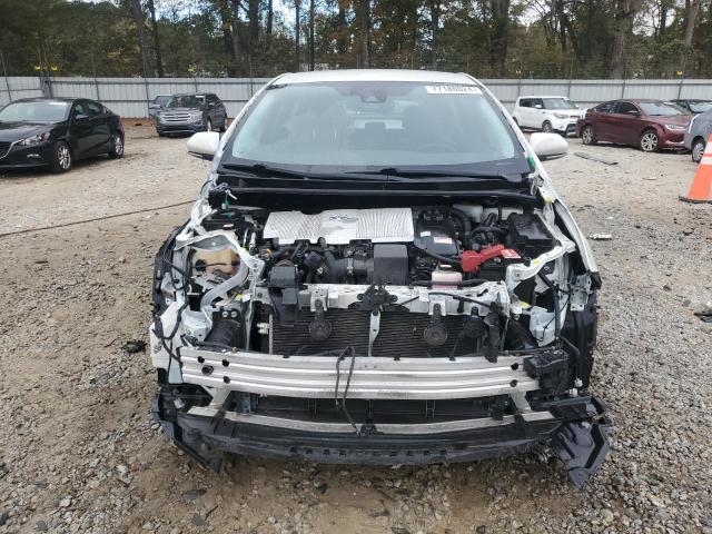 Photo 5 from auction – 2017 TOYOTA PRIUS with VIN JTDKARFU6H3047693