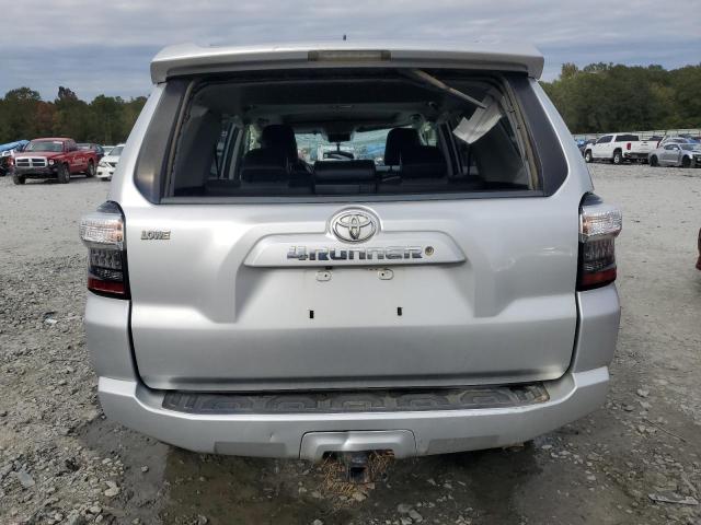 Photo 6 from auction – 2018 TOYOTA 4RUNNER SR with VIN JTEZU5JR9J5186658