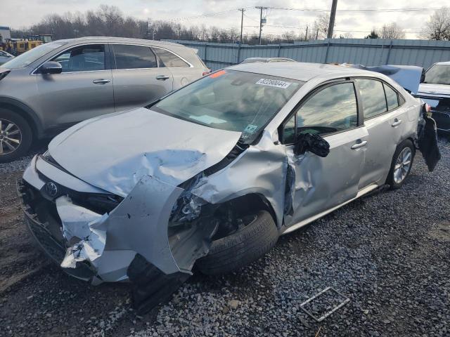 TOYOTA COROLLA LE 2022 with VIN 5YFVPMAE5NP279848 - Photo from auction