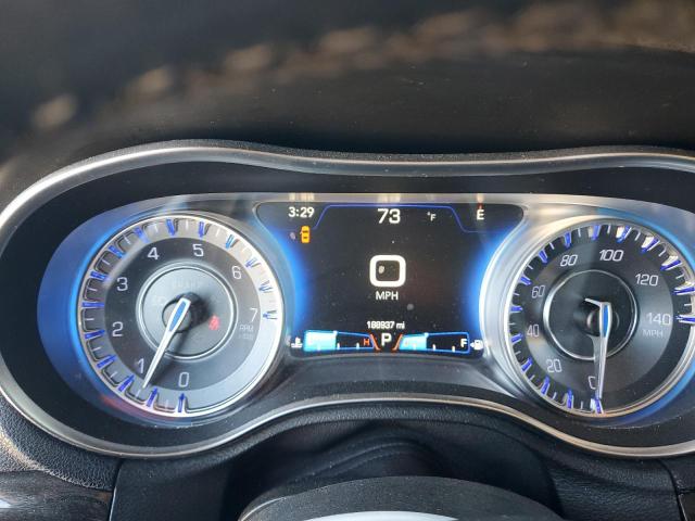 Photo 9 from auction – 2015 CHRYSLER 300 LIMITE with VIN 2C3CCAAG6FH796980