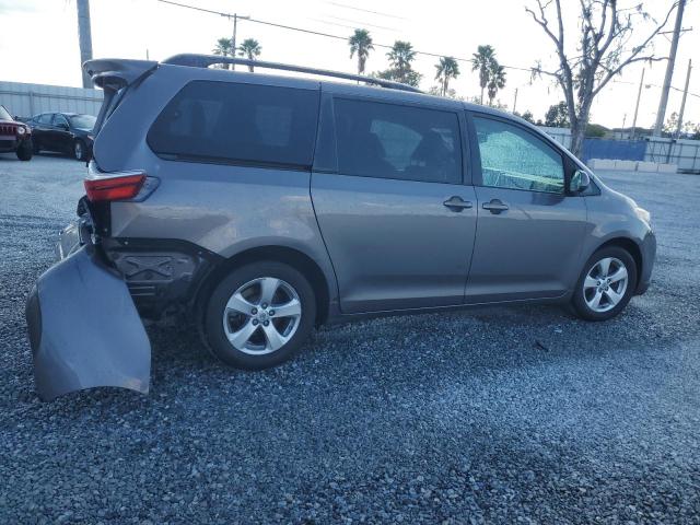 Photo 3 from auction – 2015 TOYOTA SIENNA LE with VIN 5TDKK3DC3FS609128