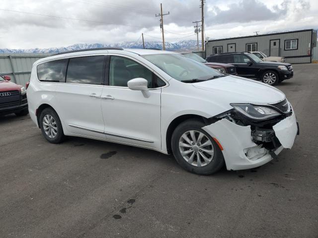 Photo 4 from auction – 2017 CHRYSLER PACIFICA T with VIN 2C4RC1BG1HR540022