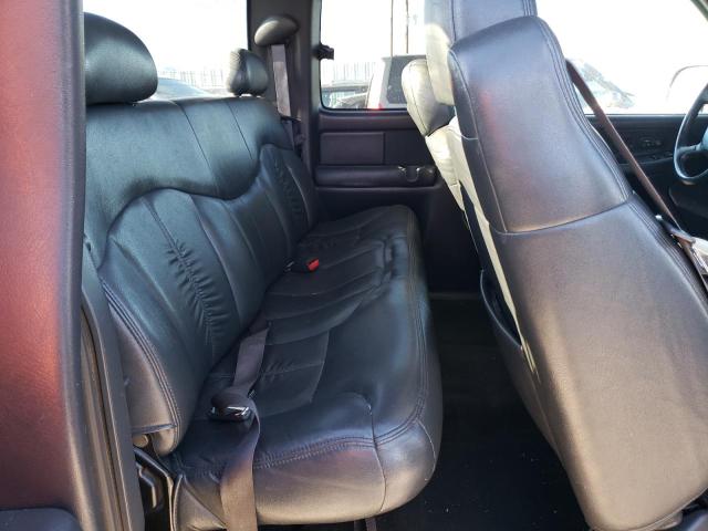 Photo 10 from auction – 2000 CHEVROLET SILVERADO with VIN 1GCEK19T6YE174978