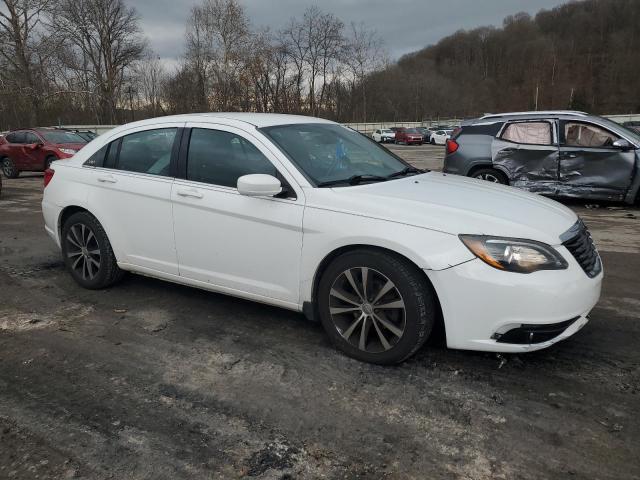 Photo 4 from auction – 2014 CHRYSLER 200 TOURIN with VIN 1C3CCBBG8EN128673