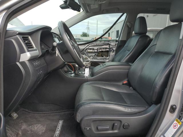 Photo 7 from auction – 2015 TOYOTA HIGHLANDER with VIN 5TDYKRFH9FS071203