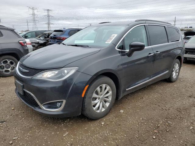 CHRYSLER PACIFICA T 2017 with VIN 2C4RC1BG1HR530140 - Photo from auction