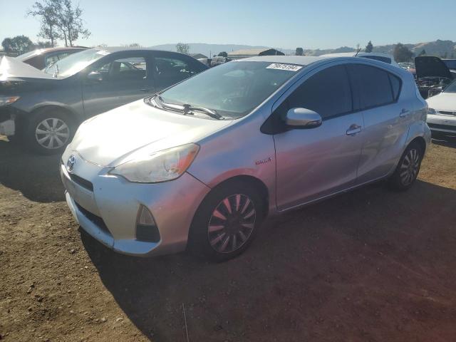 Photo 1 from auction – 2013 TOYOTA PRIUS C with VIN JTDKDTB32D1557210