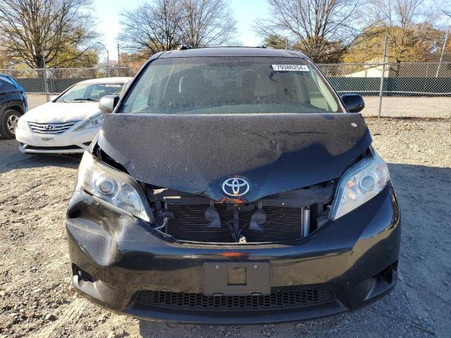 Photo 5 from auction – 2015 TOYOTA SIENNA LE with VIN 5TDKK3DC5FS658766