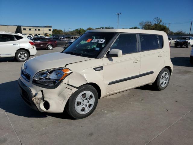 KIA SOUL 2013 z numerem VIN KNDJT2A55D7768460 - Zdjęcie z aukcji
