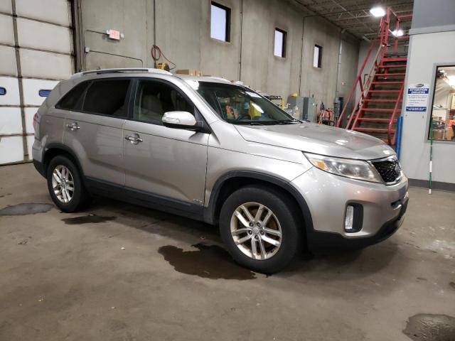 Photo 4 from auction – 2015 KIA SORENTO LX with VIN 5XYKTCA66FG573458