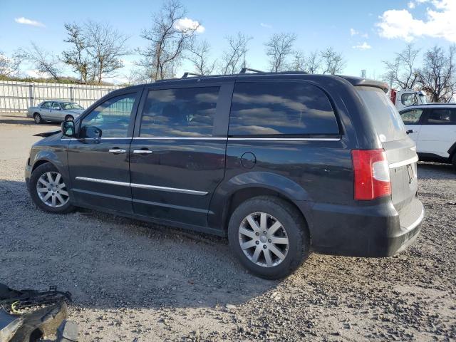 Photo 2 from auction – 2015 CHRYSLER TOWN & COU with VIN 2C4RC1BG4FR752541