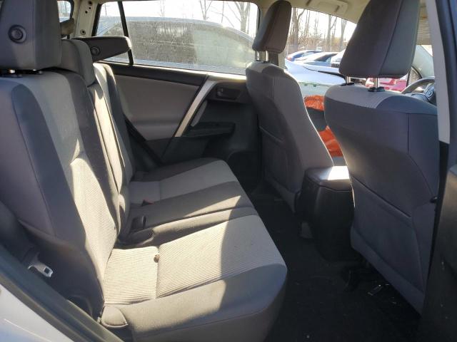Photo 11 from auction – 2015 TOYOTA RAV4 LE with VIN 2T3BFREV7FW272548