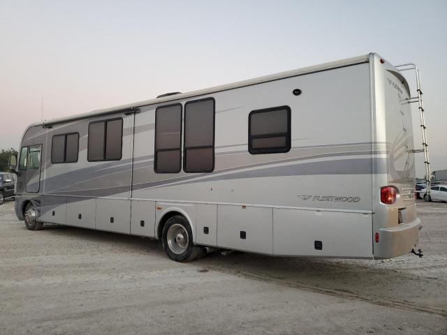 Photo 3 from auction – 2005 PARO MOTORHOME with VIN 5B4MP67GX43395737
