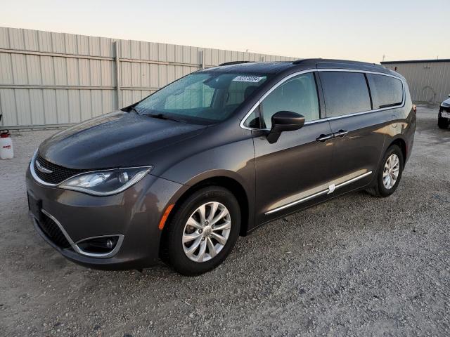 CHRYSLER PACIFICA T 2017 with VIN 2C4RC1BGXHR509805 - Photo from auction