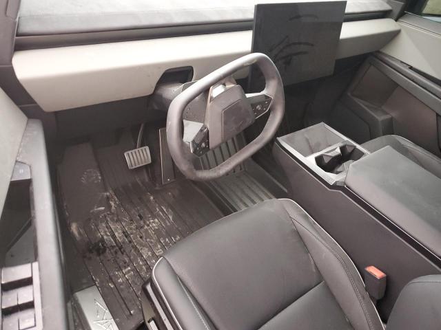 Photo 8 from auction – 2024 TESLA CYBERTRUCK with VIN 7G2CEHEE4RA032024