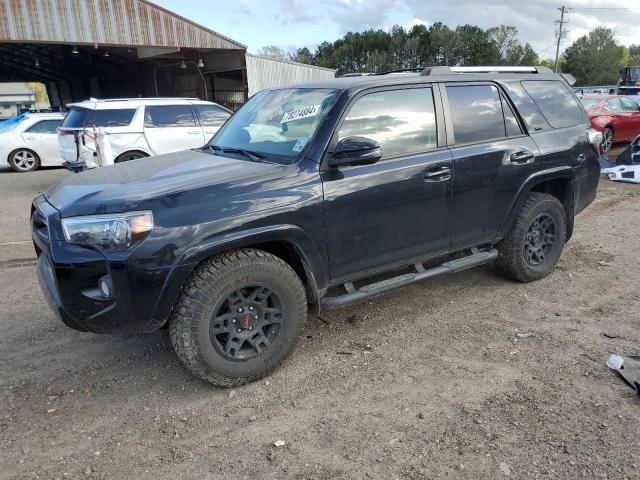 TOYOTA 4RUNNER SR 2020 with VIN JTEZU5JR2L5225609 - Photo from auction