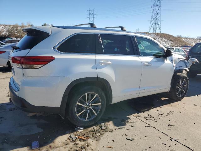Photo 3 from auction – 2017 TOYOTA HIGHLANDER with VIN 5TDJZRFH5HS363429