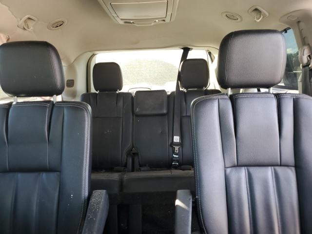 Photo 10 from auction – 2015 CHRYSLER TOWN & COU with VIN 2C4RC1BG4FR752541