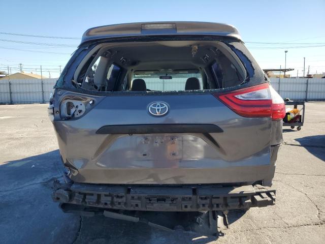 Photo 6 from auction – 2017 TOYOTA SIENNA with VIN 5TDZZ3DC8HS858666
