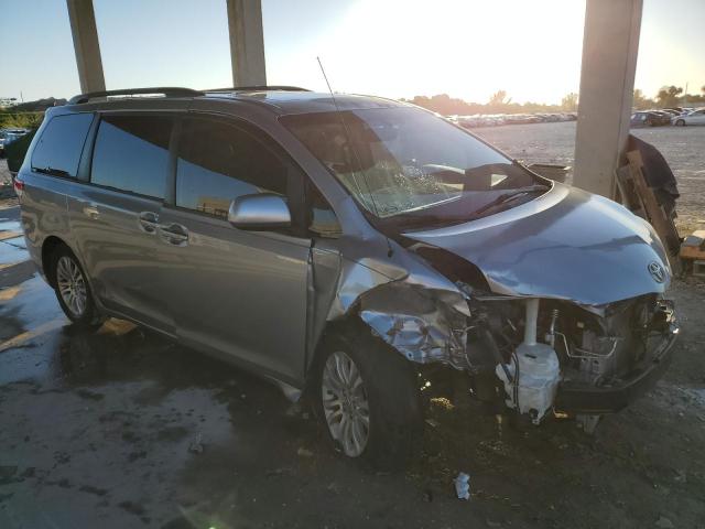 Photo 4 from auction – 2013 TOYOTA SIENNA XLE with VIN 5TDYK3DC3DS290689