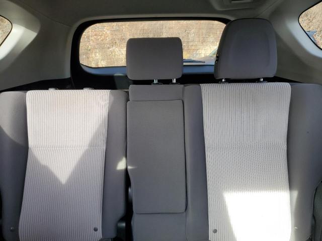 Photo 10 from auction – 2015 TOYOTA RAV4 LE with VIN JTMBFREV5FJ048211