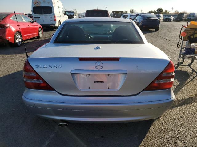 Photo 6 from auction – 2001 MERCEDES-BENZ SLK 320 with VIN WDBKK65F11F200031