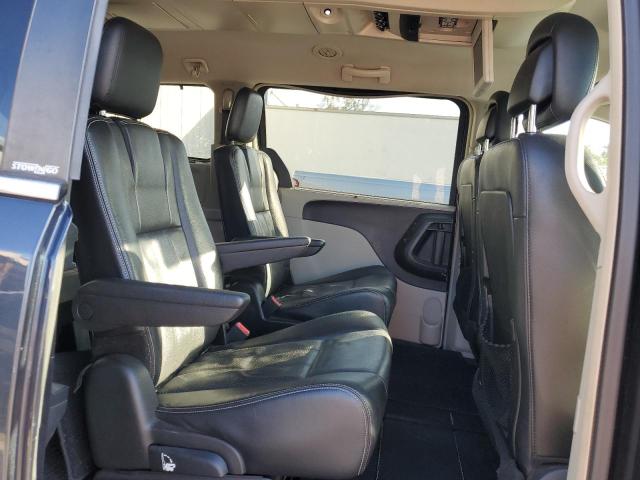 Photo 11 from auction – 2013 CHRYSLER TOWN & COU with VIN 2C4RC1CGXDR757562