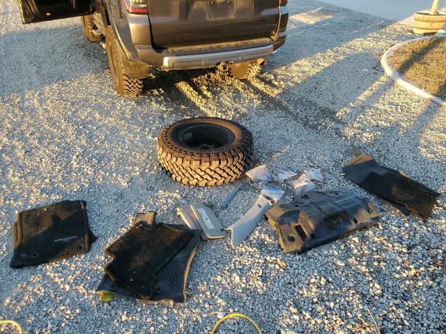 Photo 13 from auction – 2019 TOYOTA 4RUNNER SR with VIN JTEBU5JR2K5633513