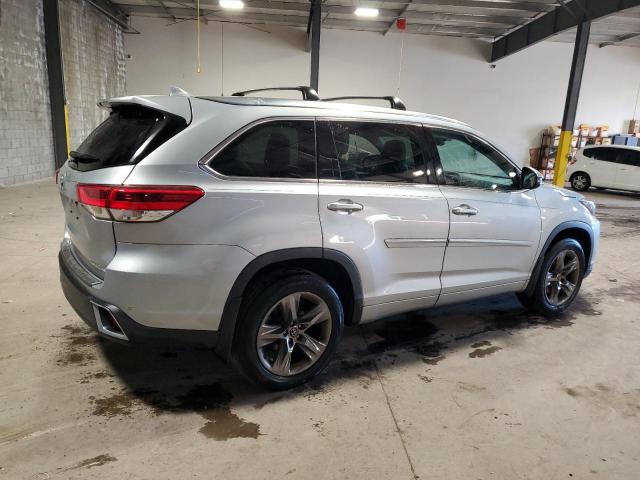 Photo 3 from auction – 2017 TOYOTA HIGHLANDER with VIN 5TDDZRFH2HS363529