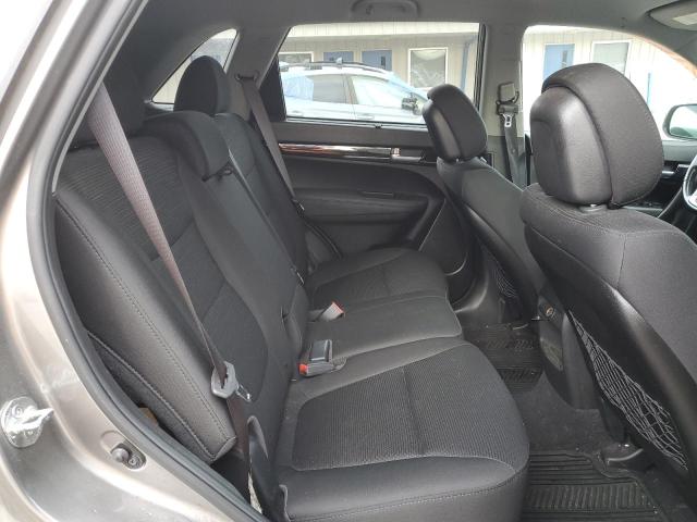 Photo 11 from auction – 2014 KIA SORENTO LX with VIN 5XYKTDA69EG508639