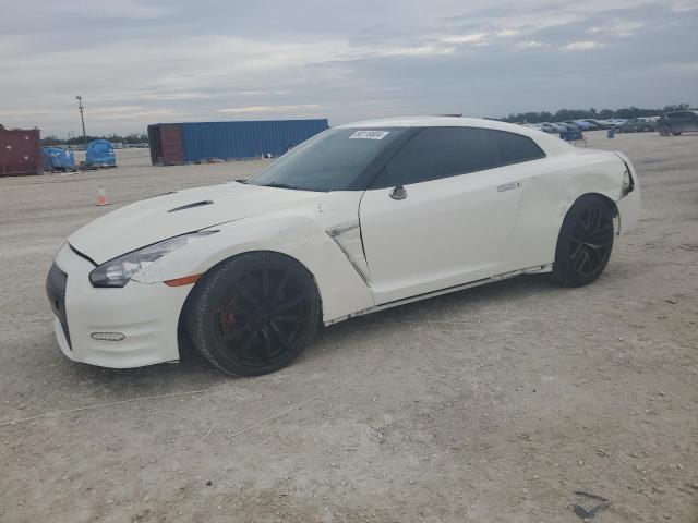 2015 NISSAN GT-R PREMI