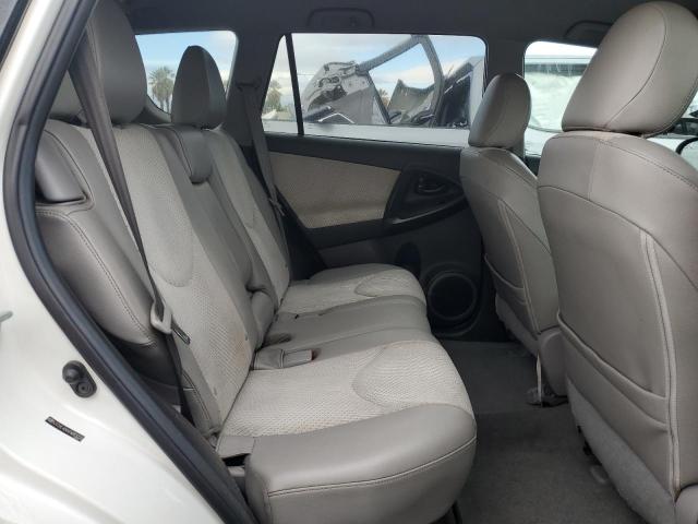 Photo 11 from auction – 2014 TOYOTA RAV4 EV with VIN 2T3YL4DV4EW003333