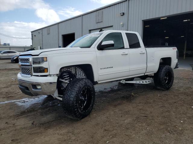 CHEVROLET SILVERADO 2015 with VIN 1GCVKREC2FZ146475 - Photo from auction